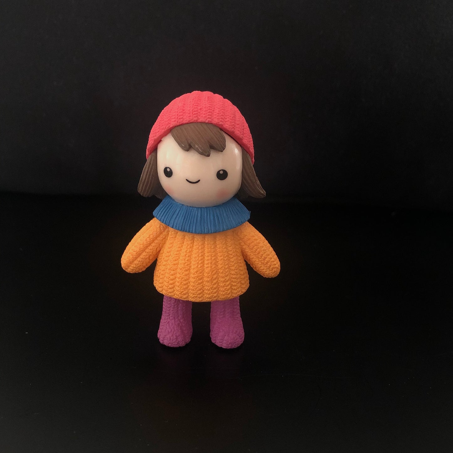 ladki, sardi, topi, garam kapde, woolens, little girl, standing, cap, sweater, muffler, beanie