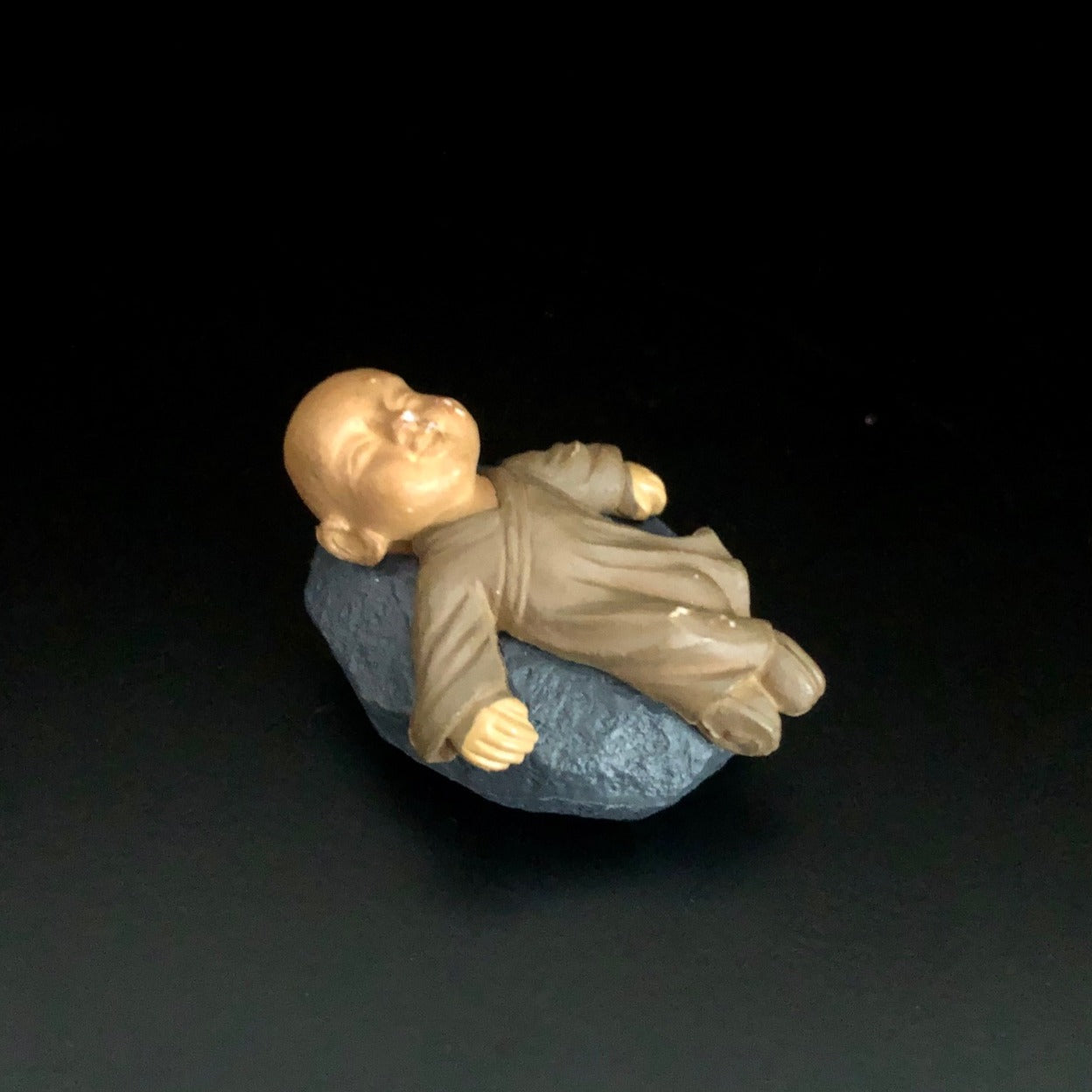 miniature monks, figurines, postures, peaceful, serene, fairy tray gardens, DIY projects, terrariums, buddha