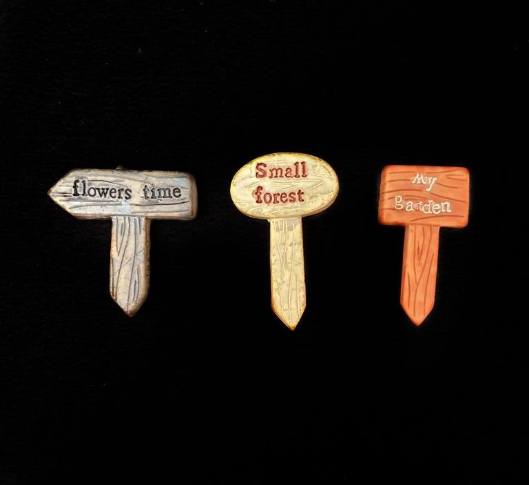 signpost, engraved, takhti, garden, wooden, accessories,