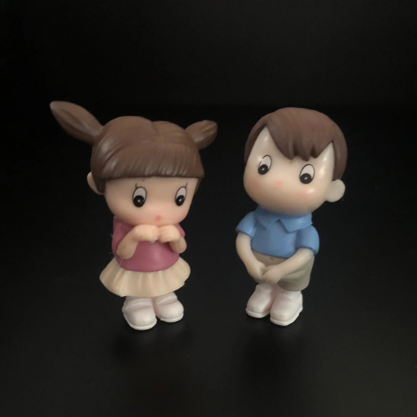 ladka, ladki, pigtails, girl, boy, standing, skirt, shirt, shorts,kids