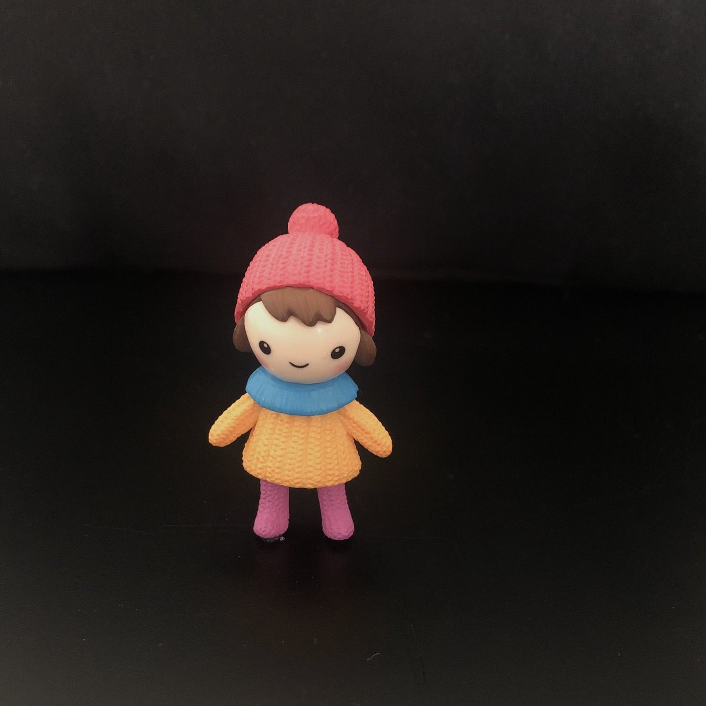 ladki, sardi, topi, garam kapde, woolens, little girl, standing, cap, sweater, muffler, winter, beanie