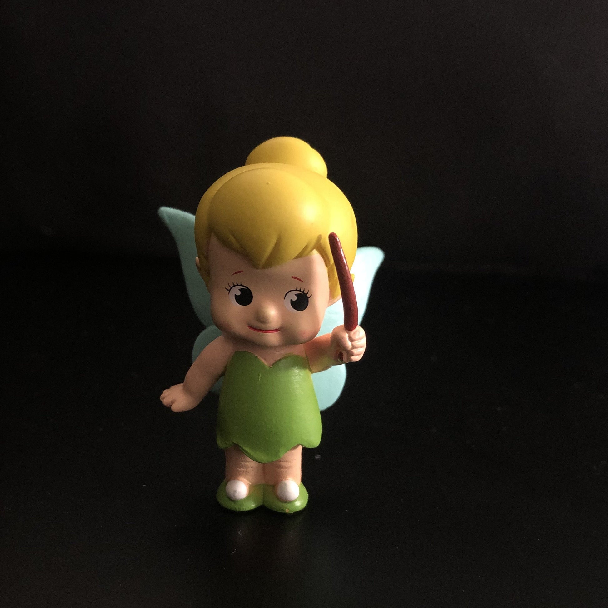 pari, fairy, tinker bell, peter pan, magic dust, sparkles, wings, flying