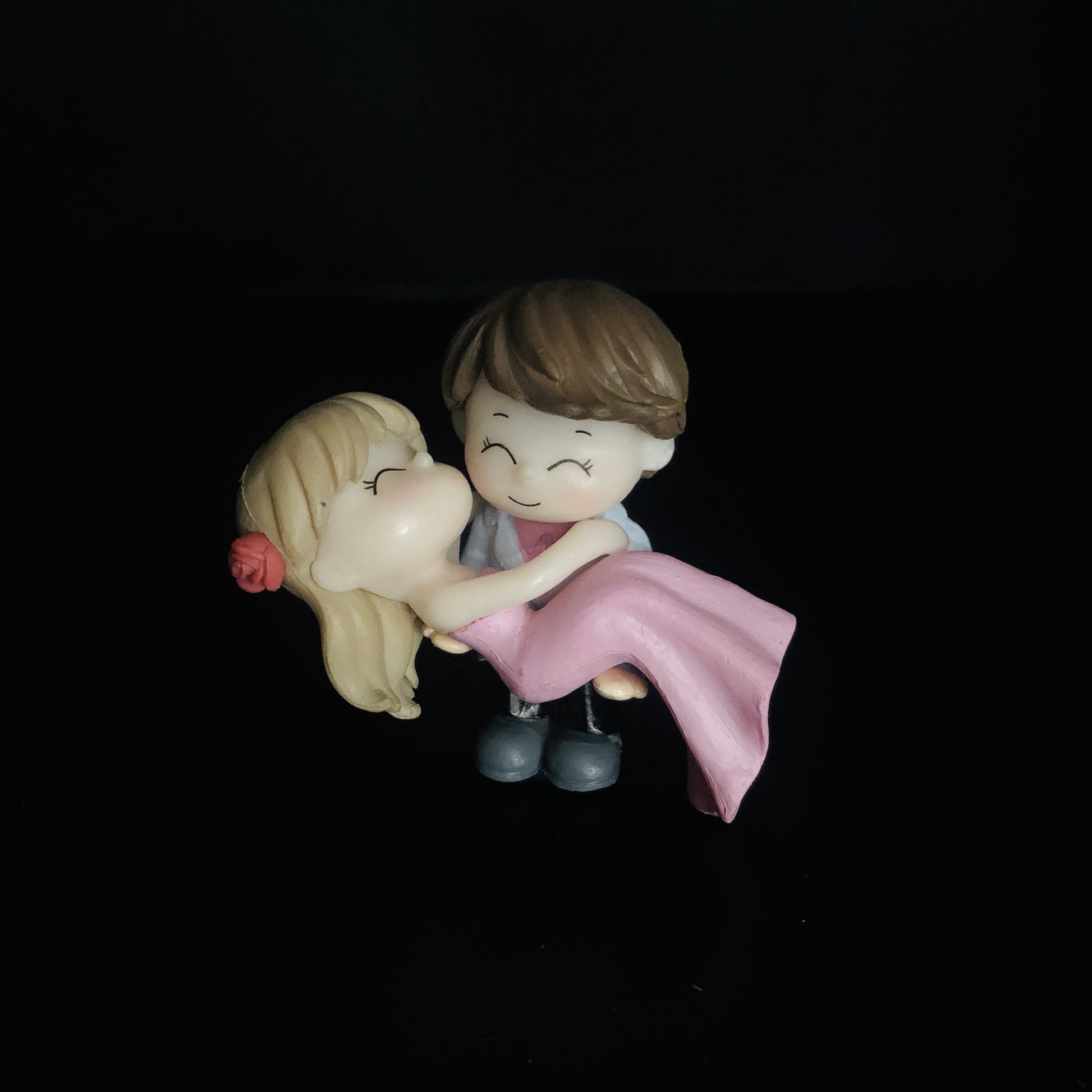 boy holding girl in arms, ladka, ladki, girl, boy, just married, newly wed, lover, couple,