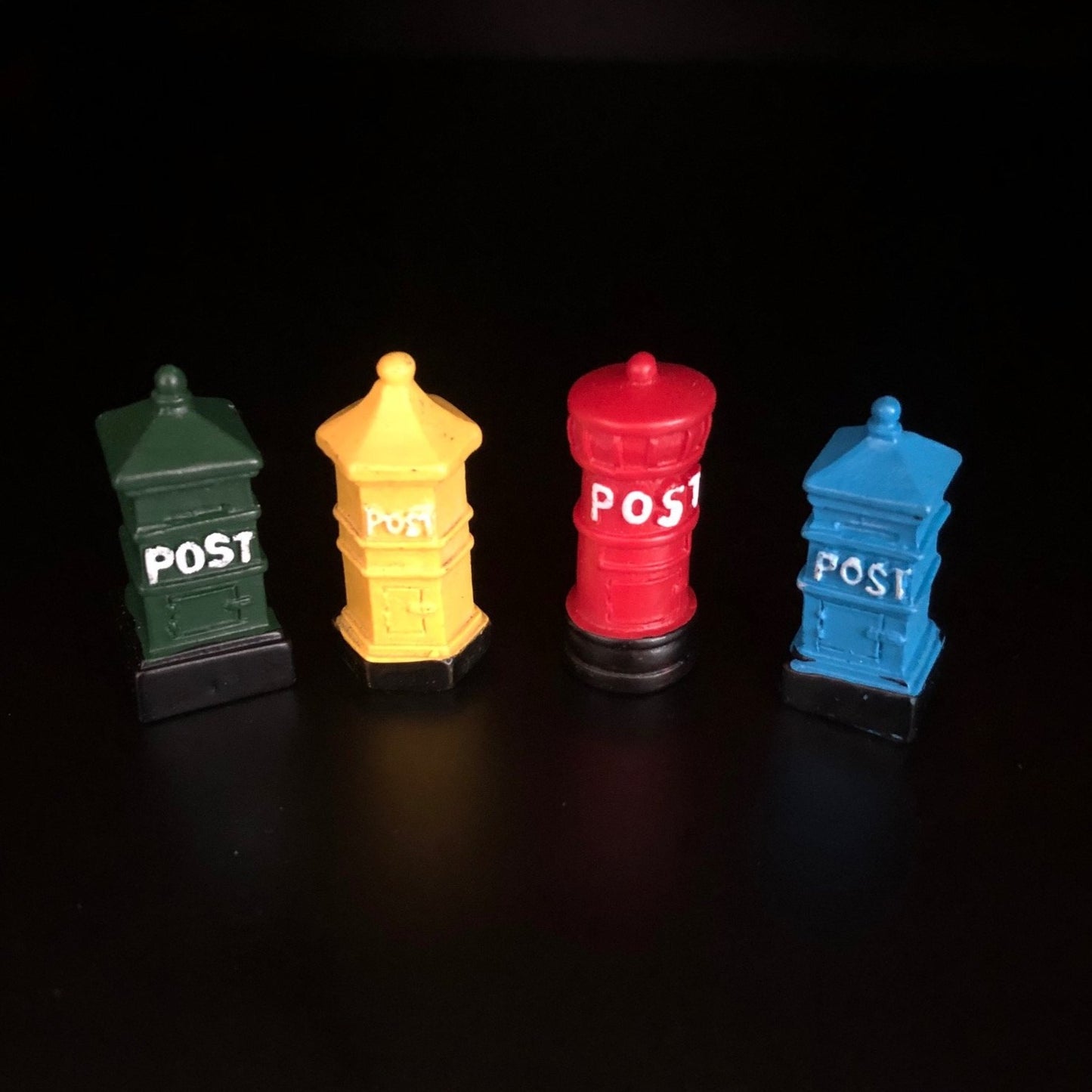 red, postbox, daal-khana, daak-baksa, letter, postcard, mailbox, post, mail, dropbox
