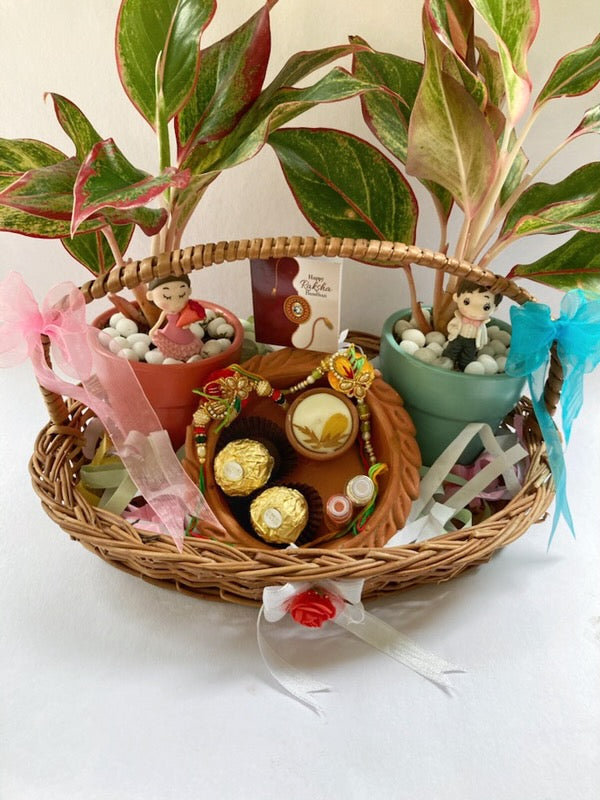 Rakhi hamper for bhaiya and bhabhi