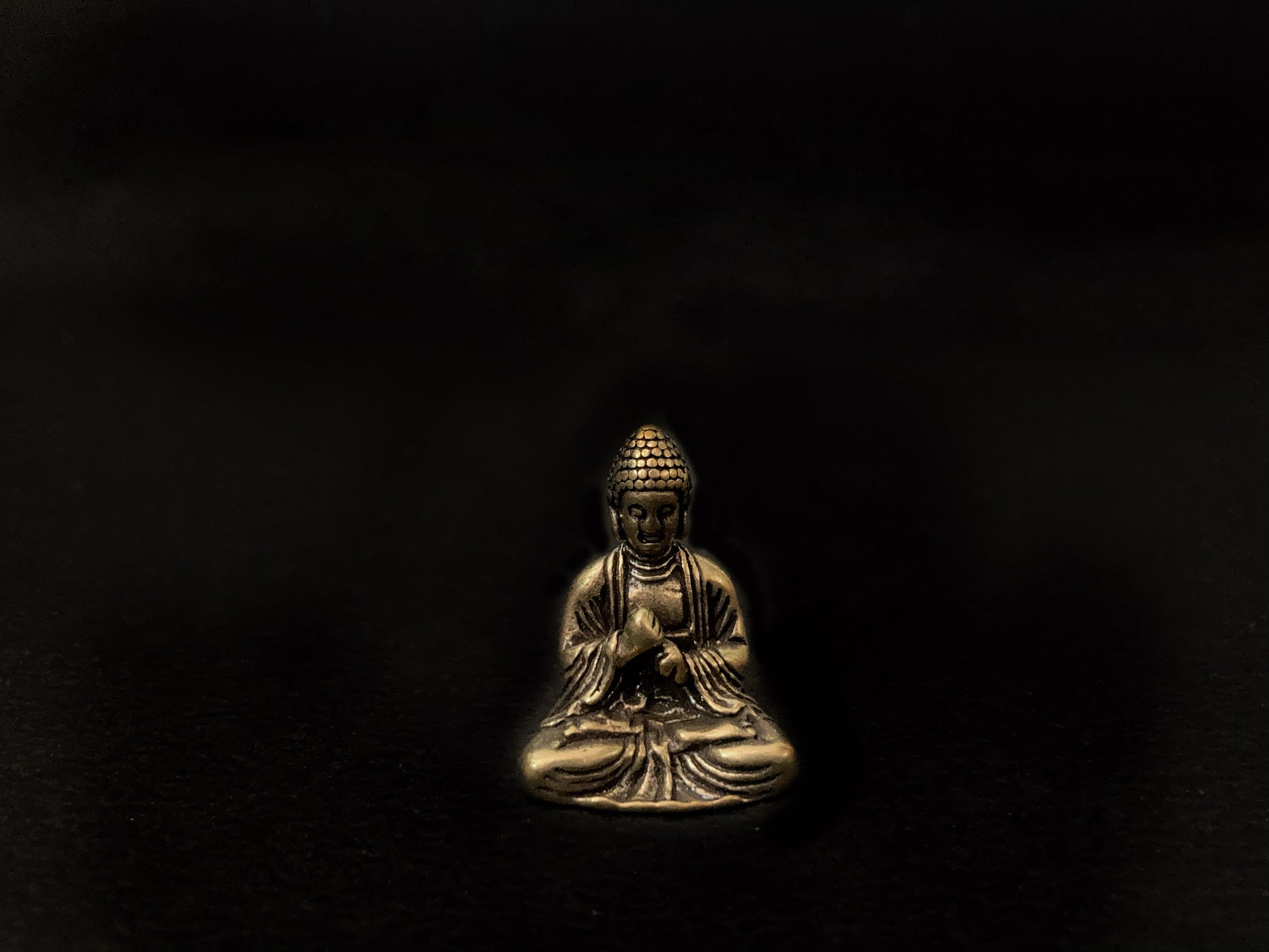Metal, buddha statue, sitting, meditating pose, Shakyamuni, feng shui, 